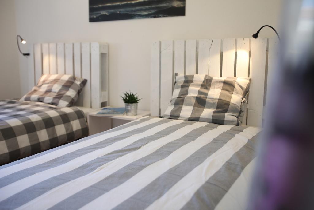 Moka Surfhouse Hostel Ericeira Pokój zdjęcie