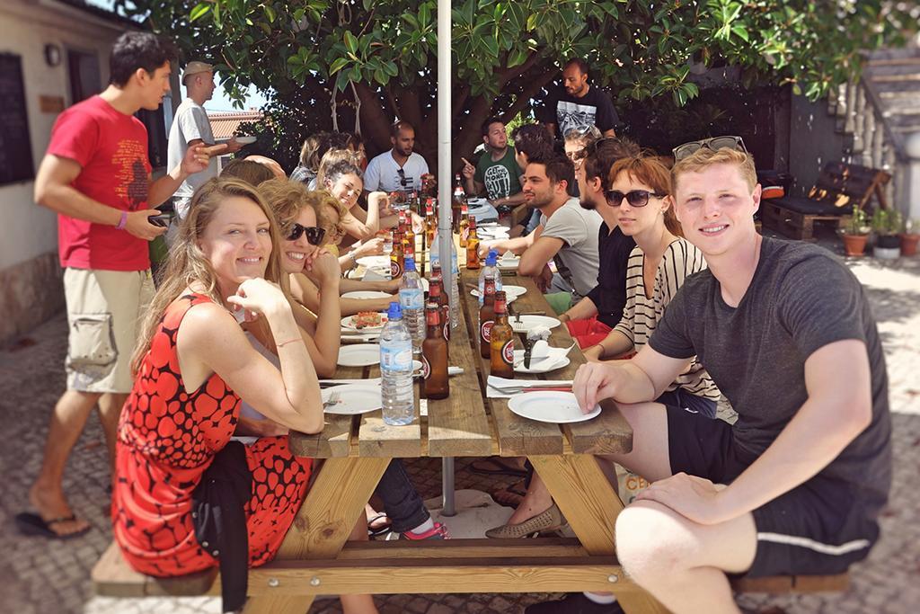 Moka Surfhouse Hostel Ericeira Zewnętrze zdjęcie